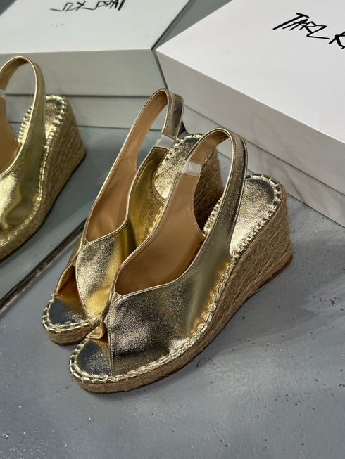 CAPRI GOLD HASIR DOLGU TOPUK SANDALET